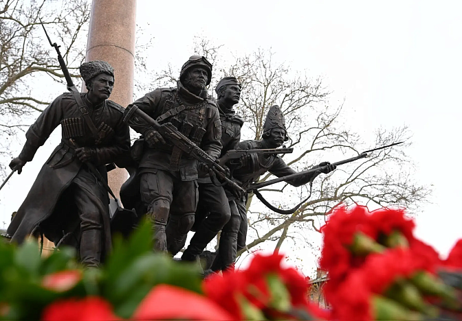 Монумент «Воинам Отечества — Героям России» открыли 9 декабря в Краснодаре