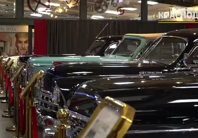 Ретроавтомобили XX века представит коллекционер на выставке в Новороссийске