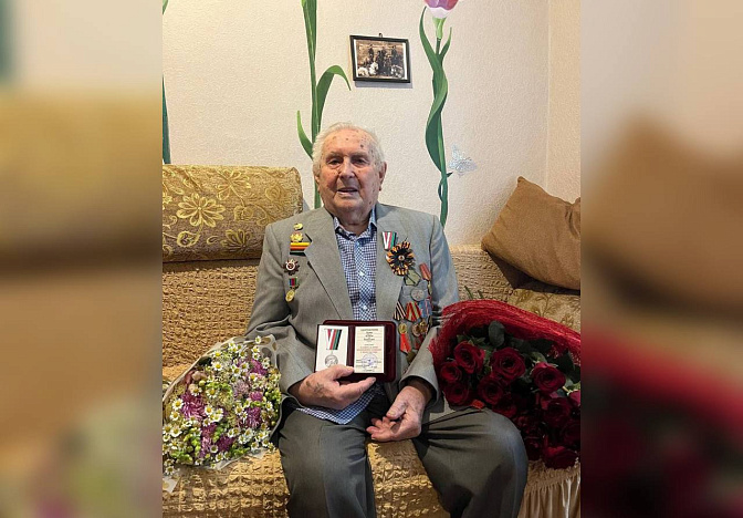 Губернатор Кубани поздравил со 101-летием ветерана ВОВ Алексея Щукина