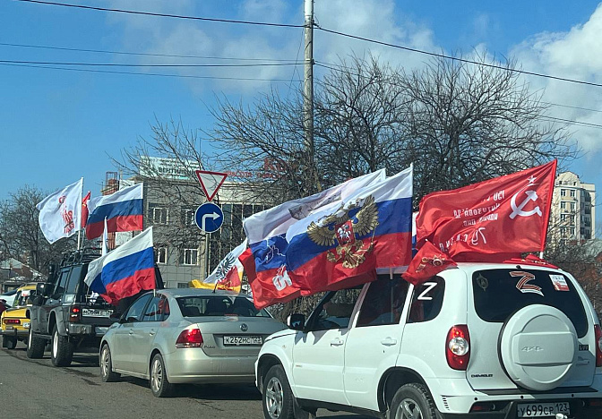 Более 70 машин приняли участие в автопробеге «Навстречу Победе» в Краснодаре