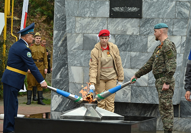 Вечный огонь памяти зажгли в сочинском микрорайоне Головинка 