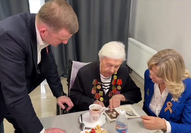 Труженице тыла Ванде Парадня вручили знак Почётного гражданина Краснодара