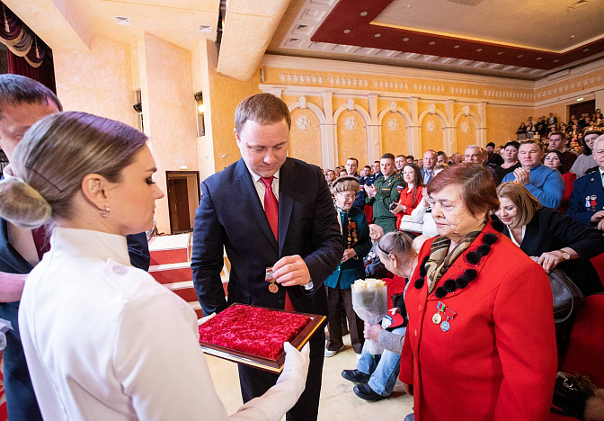 Медали к 80-летию Победы вручили ветеранам ВОВ в Анапе